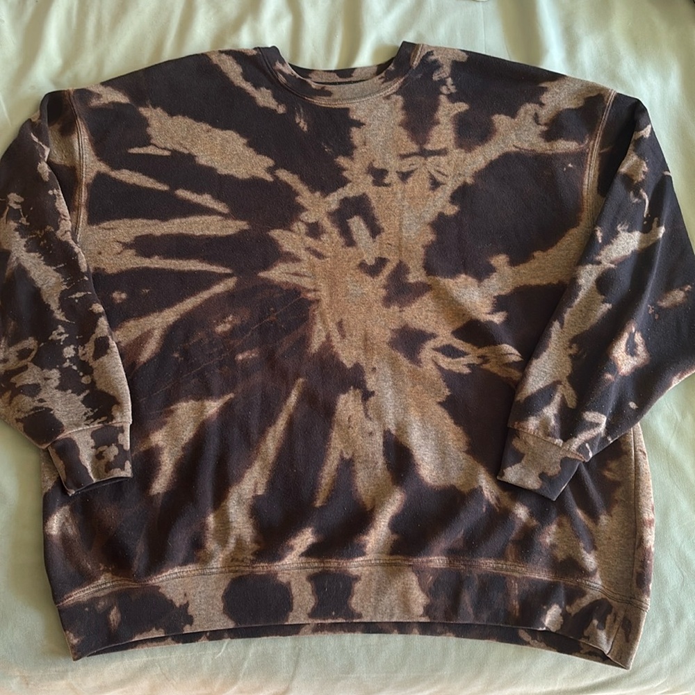 Oversized Bleach Tye-Dye Crewneck Sweatshirt
